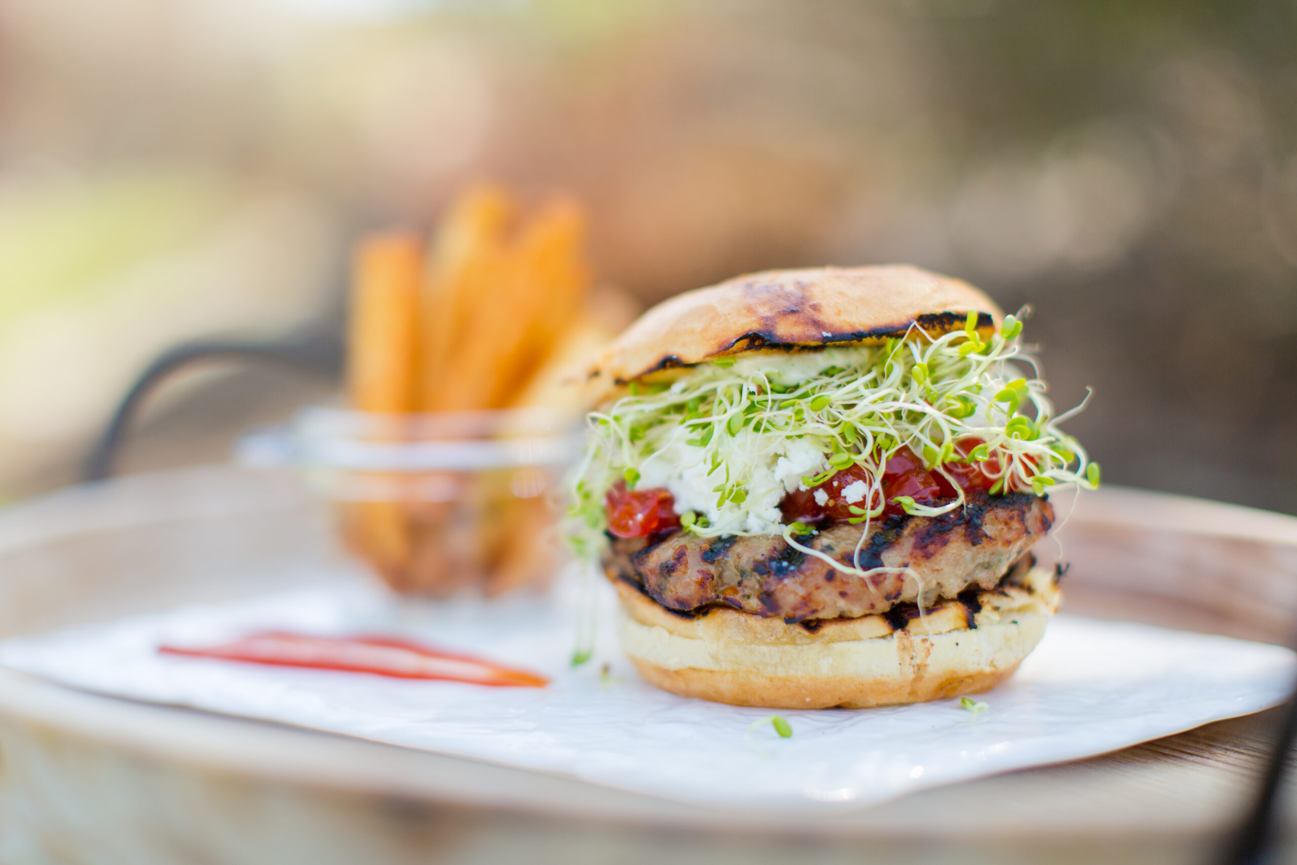 Fossil Trace-Caprese Burger